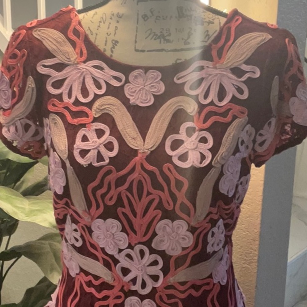 JS Collection lace evening dress.  Size 4, NWOT